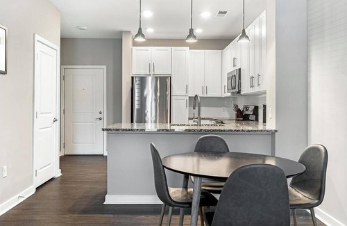 Chapel Hill Apartamento | Landing at Blu on Farrington - 1 Bedroom in Woodland Acres