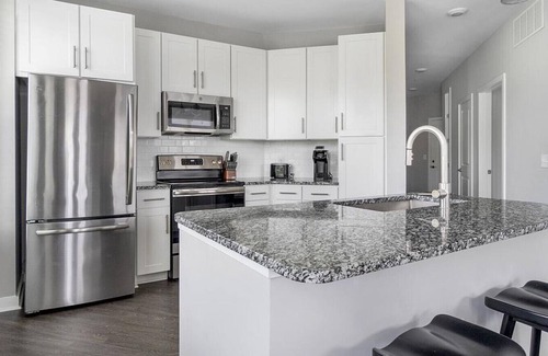 Chapel Hill Apartamento | Landing at Blu on Farrington - 2 Bedrooms in Woodland Acres