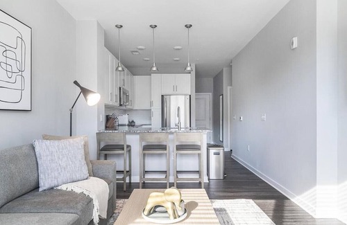 Chapel Hill Apartamento | Landing at Blu on Farrington - 1 Bedroom in Woodland Acres