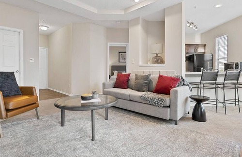 Greensboro Apartamento | Landing at Brassfield Park Apartments - 2 Bedrooms in North Greensboro