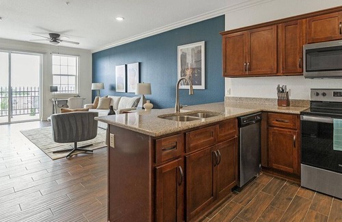 Overland Park Apartamento | Landing at Carson Street Towers - 1 Bedroom in Downtown Overland Park