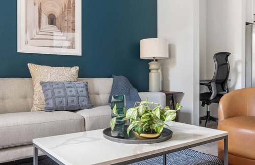 Springfield Apartamento | Landing at Corner on Main - 1 Bedroom in Spring...