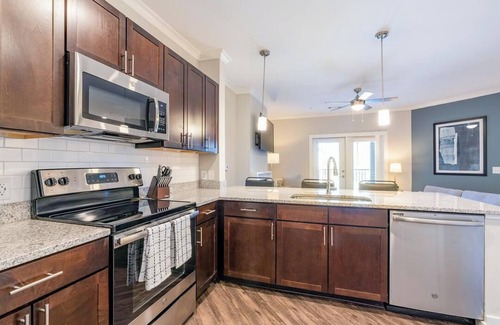 Colorado Springs Apartamento | Landing at Crowne at Briargate - 1 Bedroom in Briargate