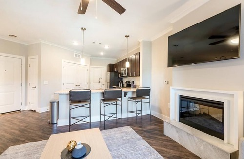Colorado Springs Apartamento | Landing at Crowne at Briargate - 1 Bedroom in Briargate