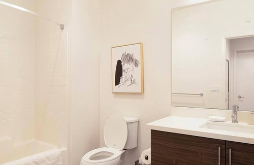 Lincoln Acres Apartamento | Landing at Del Oro on Broadway - 1 Bedroom in Downtown Chula Vista