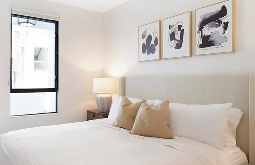 Lincoln Acres Apartamento | Landing at Del Oro on Broadway - 1 Bedroom in Downtown Chula Vista