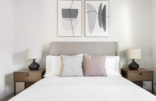 Forney Apartamento | Landing at Emerson at Forney Marketplace - 2 Bedrooms in Downtown Forney