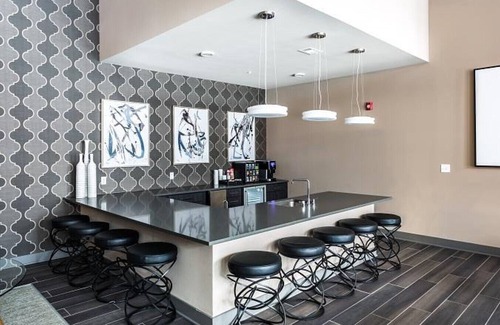 Vickery Meadow Apartamento | Landing at Galleries at Park Lane - Studio in Vickery Meadow