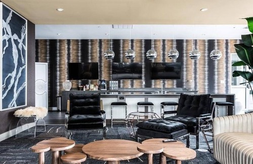 Vickery Meadow Apartamento | Landing at Galleries at Park Lane - Studio in Vickery Meadow