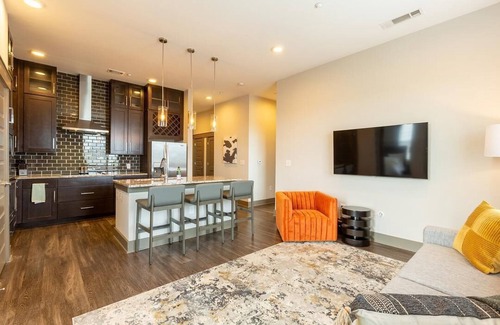 Vickery Meadow Apartamento | Landing at Galleries at Park Lane - 2 Bedrooms in Vickery Meadow