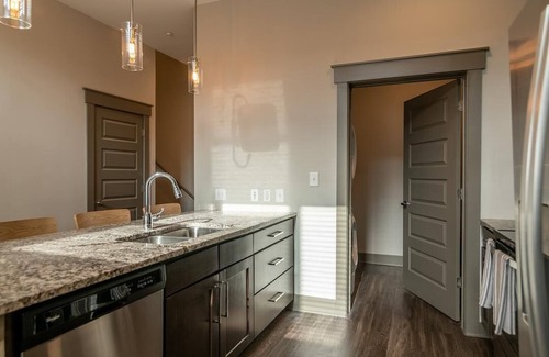 Vickery Meadow Apartamento | Landing at Galleries at Park Lane - 2 Bedrooms in Vickery Meadow
