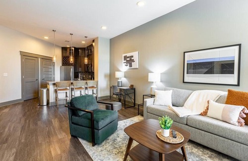 Vickery Meadow Apartamento | Landing at Galleries at Park Lane - 1 Bedroom in Vickery Meadow