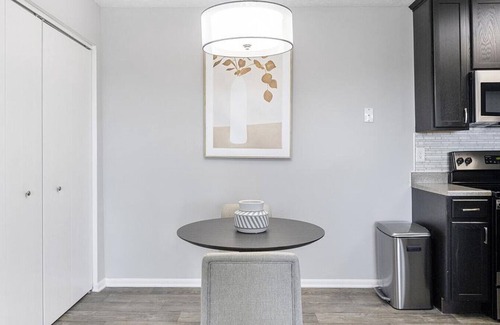 Lewis Center Apartamento | Landing at Lake Club at Polaris - 1 Bedroom in Downtown Columbus