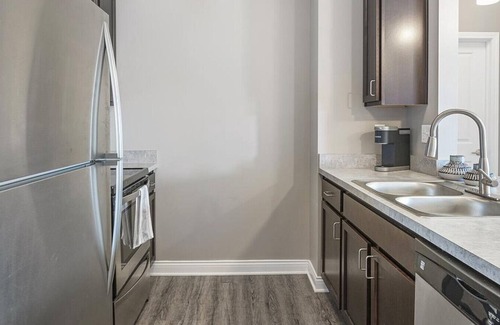 Hilliard Apartamento | Landing at Landmark Lofts - 2 Bedrooms in Downtown Hilliard
