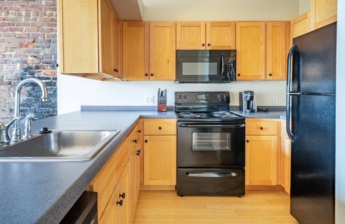 Petersburg Apartamento | Landing at Mayton Transfer Lofts - 1 Bedroom in Downtown Petersburg