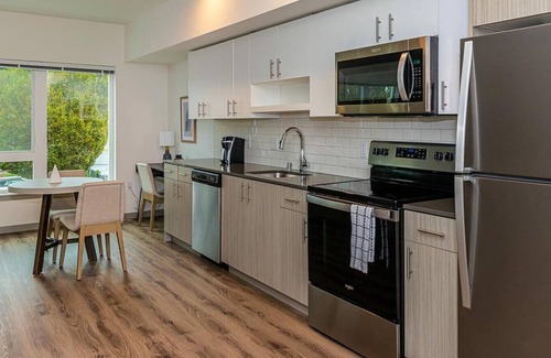 Kent Apartamento | Landing at Midtown 64 - Studio in Downtown Kent