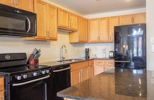 Detroit Apartamento | Landing at Orleans Landing - 1 Bedroom in Rivertown Warehouse District