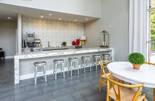 Terrell Heights Apartamento | Landing at Republic at Alamo Heights - 2 Bedrooms in Uptown