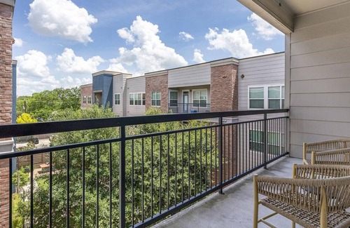 Terrell Heights Apartamento | Landing at Republic at Alamo Heights - 2 Bedrooms in Uptown