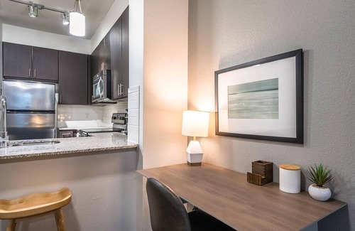 Terrell Heights Apartamento | Landing at Republic at Alamo Heights - 1 Bedroom in Uptown