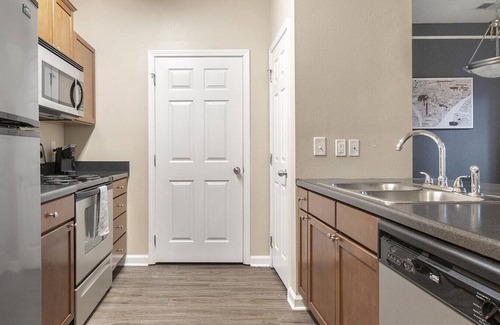 Northwest Raleigh Apartamento | Landing at Rose Heights Apartments - 1 Bedroom in Northwest Raleigh