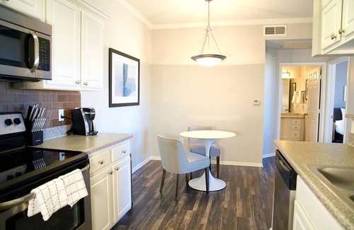 Briargate Apartamento | Landing at Sagebrook Apartment Homes - 1 Bedroom in Briargate