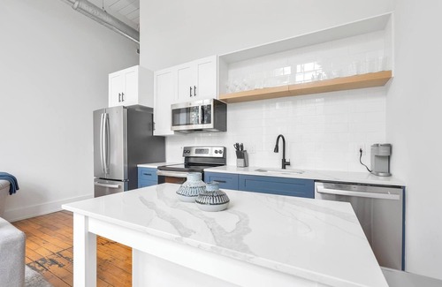 Greenville Apartamento | Landing at The American Spinning Mill - 2 Bedro...