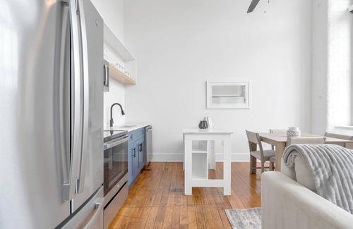 Greenville Apartamento | Landing at The American Spinning Mill - 2 Bedro...