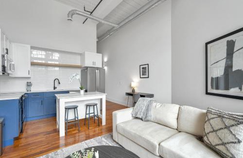 Greenville Apartamento | Landing at The American Spinning Mill - Greenville