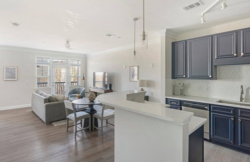 Cary Apartamento | Landing at The Arboretum - 1 Bedroom in The Arb...