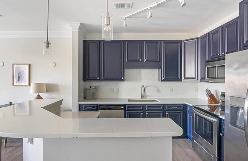 Cary Apartamento | Landing at The Arboretum - 1 Bedroom in The Arb...