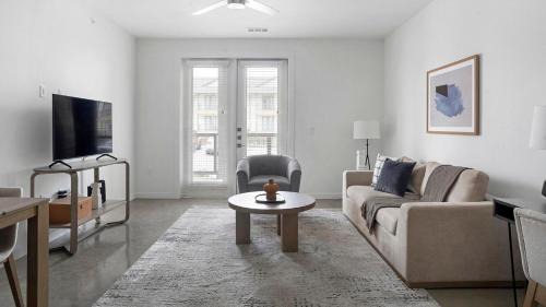 Austin Apartamento | Landing at The Artesian at Bee Cave - Lakeway