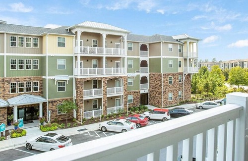 Cary Apartamento | Landing at The Crowne at Cary Park - 1 Bedroom in Cary Park