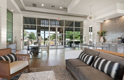 Buda Apartamento | Landing at The Green at Plum Creek - 2 Bedrooms in Kyle