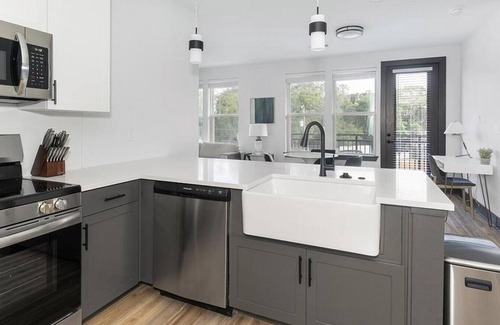 St. Nicholas Apartamento | Landing at The Jack on Beach - 1 Bedroom in Baymeadows