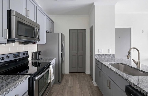 Green Hills Apartamento | Landing at The Metropolitan - 1 Bedroom in Nash...