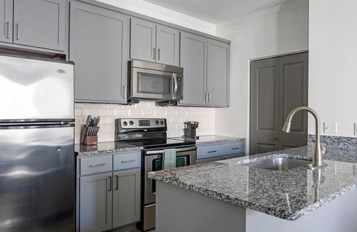 Green Hills Apartamento | Landing at The Metropolitan - 1 Bedroom in Nash...
