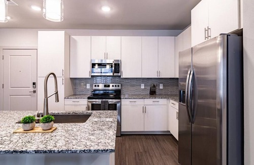Greenwood Village Apartamento | Landing at The Mezz Fiddler's Green - 2 Bedrooms in Downtown Centennial
