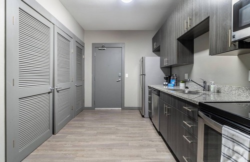 University District Apartamento | Landing at The Nine @ Memphis - 2 Bedrooms in U...
