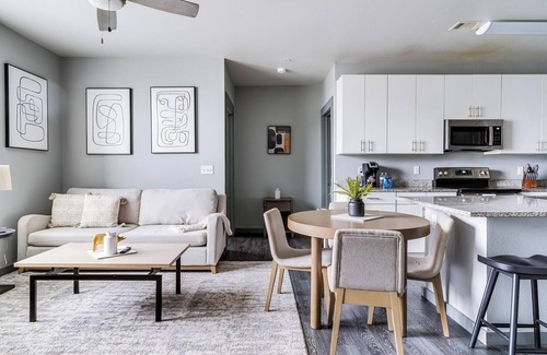 University District Apartamento | Landing at The Nine @ Memphis - 4 Bedrooms in U...