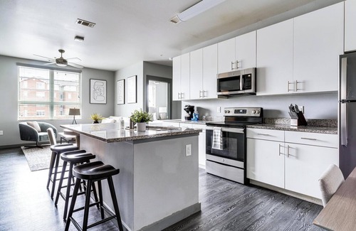 University District Apartamento | Landing at The Nine @ Memphis - 4 Bedrooms in U...