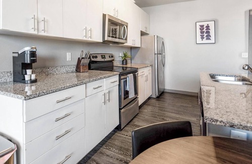 University District Apartamento | Landing at The Nine @ Memphis - 4 Bedrooms in U...