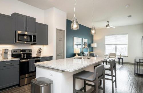 Pflugerville Apartamento | Landing at The Parker Austin - 2 Bedrooms in Downtown Pflugerville