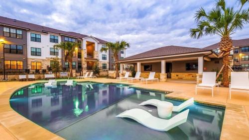 Pflugerville Apartamento | Landing at The Parker Austin - 2 Bedrooms in Downtown Pflugerville