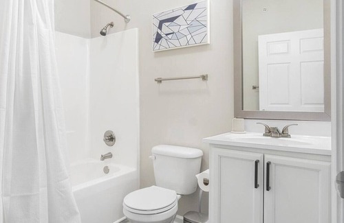 Wake Forest Apartamento | Landing at The Pointe at Heritage - 1 Bedroom in Downtown Wake Forest