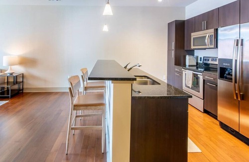 Downtown Baltimore Apartamento | Landing at The Porter Brewers Hill - 1 Bedroom in Highlandtown