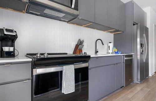 Durham Apartamento | Landing at The Rigsbee Phase l - Studio in Old .