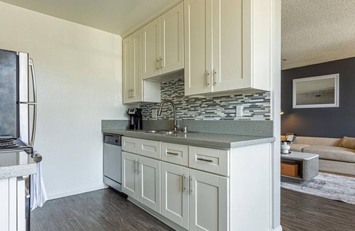 Tri-West Apartamento | Landing at Villa Francisca - 1 Bedroom in Central La