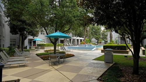 Nassau Bay Apartamento | Landing at Voyager at Space Center - 1 Bedroom in East Pasadena