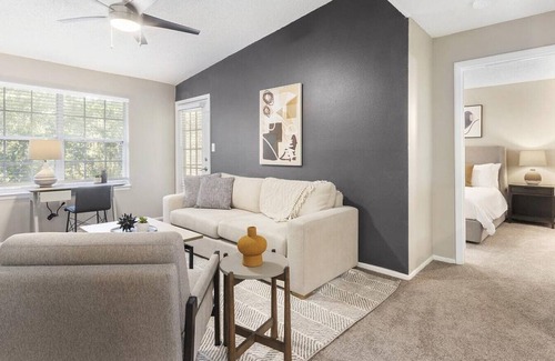 Plant City Apartamento | Landing at Walden Lake - 2 Bedrooms in Downtown Plant City
